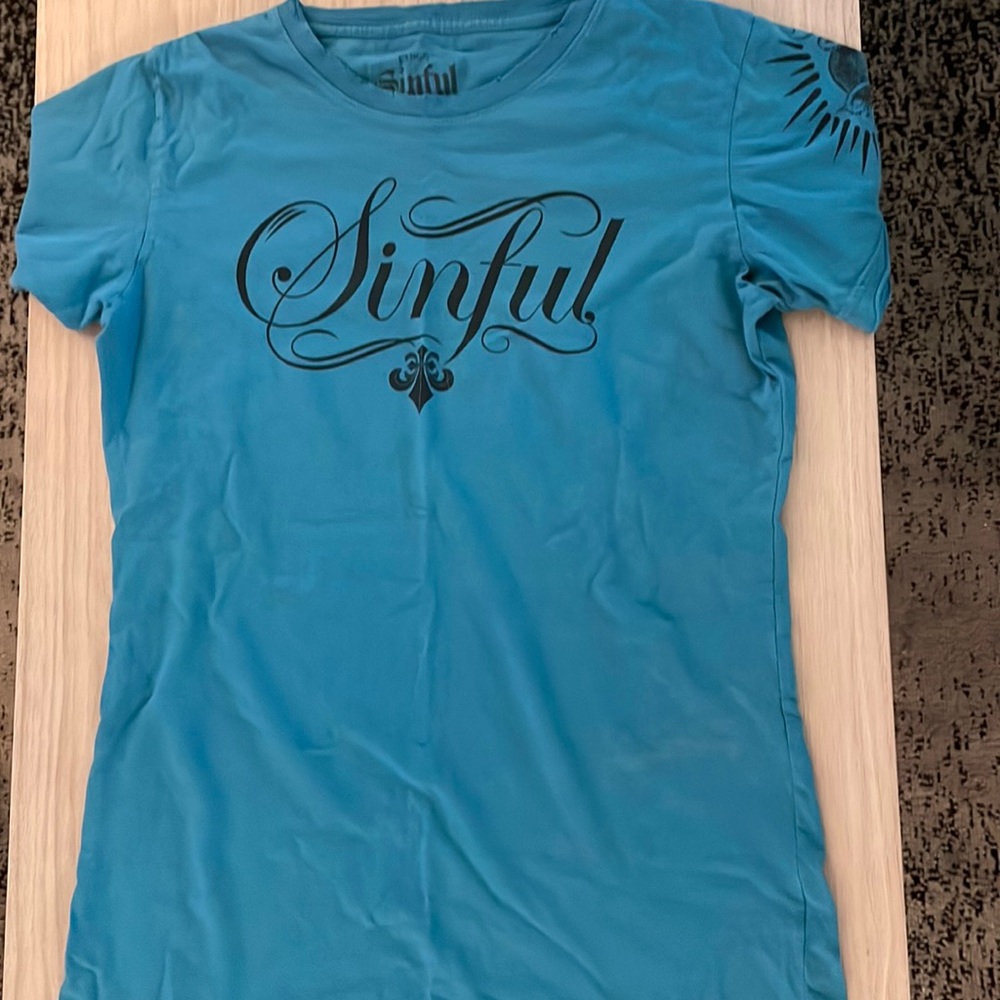 Sinful shirt L